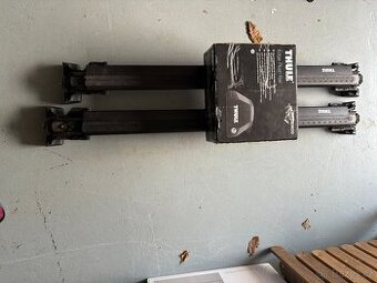 Prodám střešní příčníky THULE