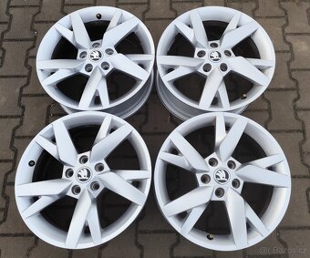 Alu kola originál Škoda Octavia IV 5x112 R17 Lyra