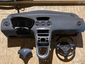 Peugeot 308 sw přístrojová deska