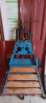 Instalatérský svěrák