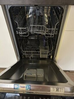 Vestavná myčka BEKO