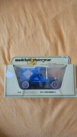 Y12-3 1912 Ford Model 'T' Van - Smiths