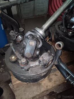 Prodám Tatra 148 přední náboje a poloosy