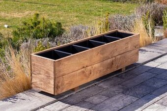 Dřevěné truhlíky na terasu - ořech