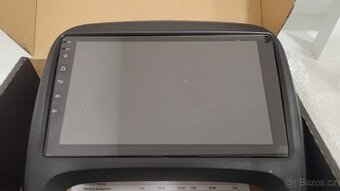 Multimediální autorádio