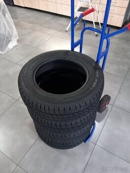 Zimní pneu 215/65 R16C na dodávku