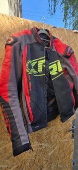 Bunda na motorku