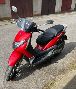 Piaggio Beverly 200