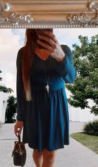Esmara smaragdové elegantní šaty s dlouhým rukávem
