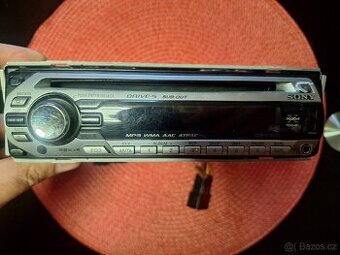 Autorádio Sony Ericsson s Bluetooth a CD přehrávačem
