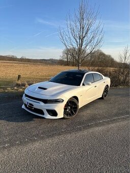 Dodge Charger 5.7 HEMI