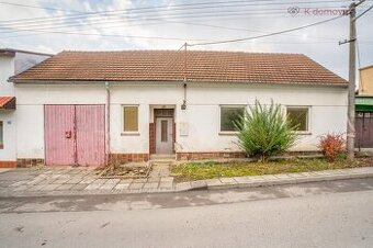 Prodej rodinného domu k rekonstrukci 164 m2, pozemek 412 m2