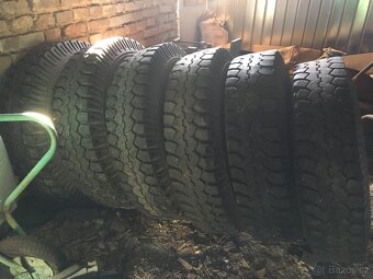 Pneu 11R20 VETERAN