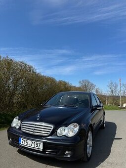 Mercedes benz w203 C-Class