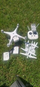 DJI Phantom 4