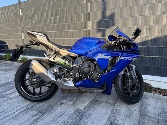 Yamaha YZF R1 RN65 - NAJETO POUZE 2 600 km
