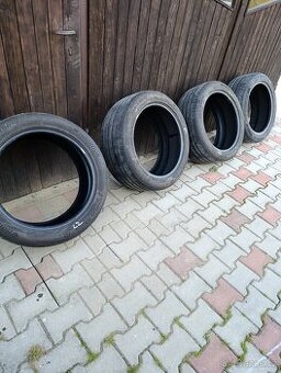 Letní pneu 255/45 r19
