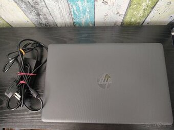 Prodám kvalitní notebook HPns Ryzen, 12 GB RAM DDR4
