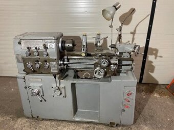 Malý litinový soustruh SN250/500 + kompletní příslušenství.