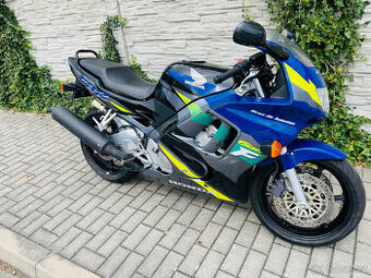 Honda CBR 600 F r.v.1996 najeto 43tis km