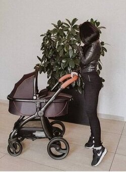 Kočárek Egg 2020 2 v 1 + autosedačka Cybex Aton 5