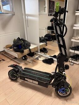 2WD Elektrická koloběžka EcoWheel Pre200 8000W 40Ah