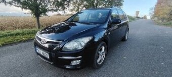 Hyundai I30 1.6CRDI 66kw nová STK, r.v.2009,najeto 220tis.
