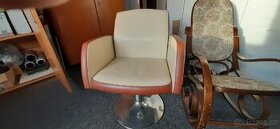 Kadeřnické křeslo