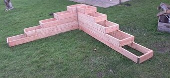Vyvyšený záhon  dřevěný modřinový masivní
