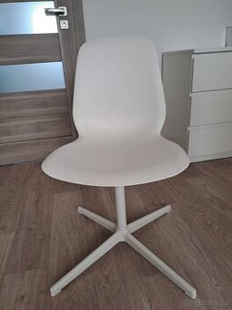 OTOČNÁ ŽIDLE IKEA