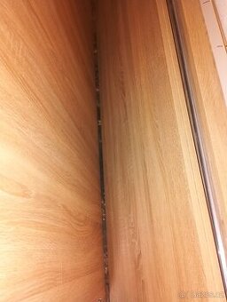 Velká šatní skříň