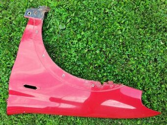 Levý(řidičův) přední blatník z Fiat Strada