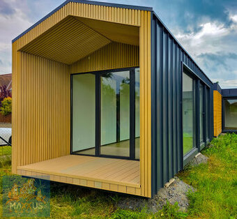 Modulový prefabrikovaný zateplený domek se sedlovou střechou