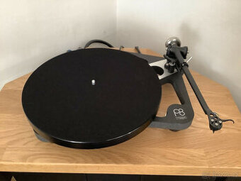 Rega P8 s Aphetou 2