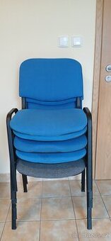 Polstrovaná konferenčí židle