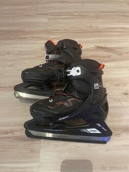 Chlapecké zimní brusle
