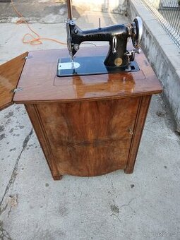 Šicí stroj Veritas