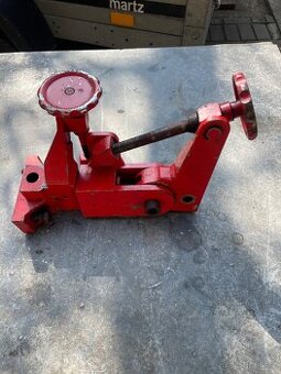 Vari, Terra - nastavovací těleso