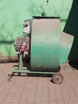 Fukar na seno. Senomet.