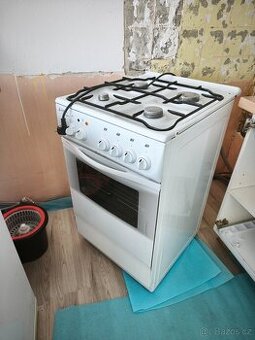 Plynový sporák s el. Troubou