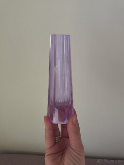 Váza na jeden květ