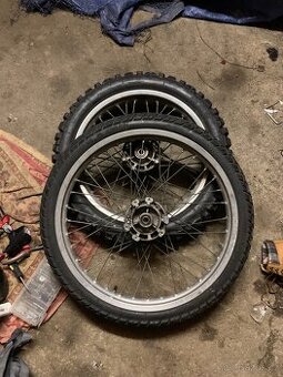 Kola na Yamahu dt50 2009