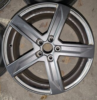 Disky Brock R18 5x114,3