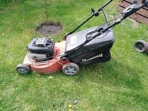 Sekačka briggs&stratton s pojezdem