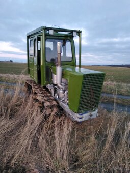 Pásový traktor do lesa Bolgar T54 po velké opravě