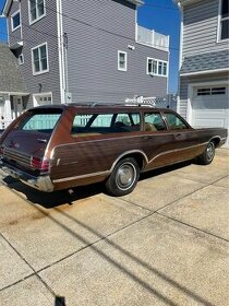 Plymouth Fury Sport Suburban Wagon 1972