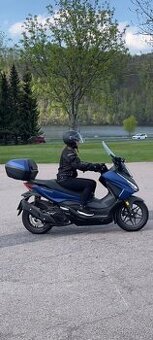 Maxiskútr Honda Forza 125 na papíry B,r.v. 6/2024