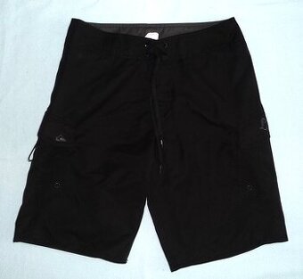 Černé outdoorové kraťasy, vel.M, zn. Quiksilver