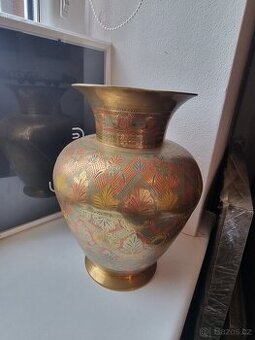 Mosazné orientalni vázy - 1