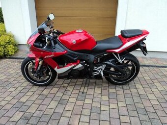 Yamaha YZE R6